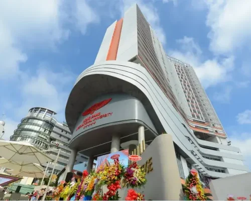 Hong-Bang-International-University-Faculty-of-Medicine-Vietnam-2